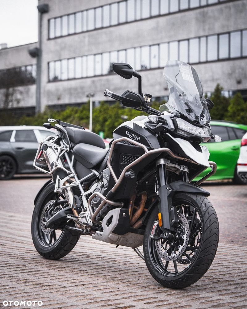 Triumph Tiger - 1