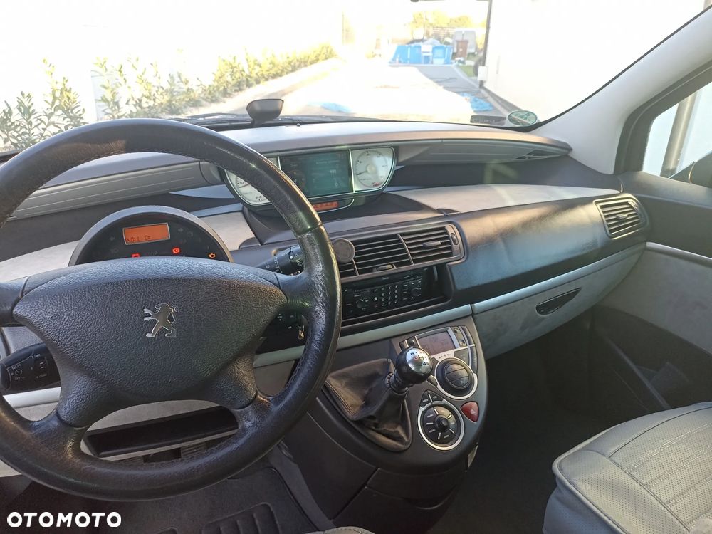 Peugeot 807 - 10