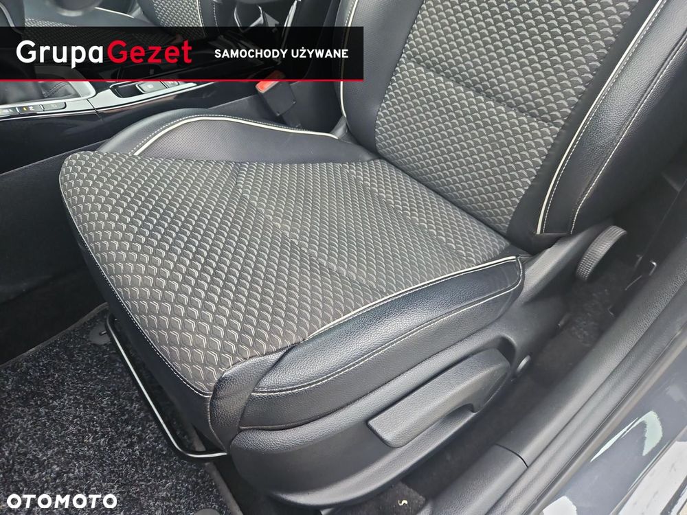 Kia Ceed - 12