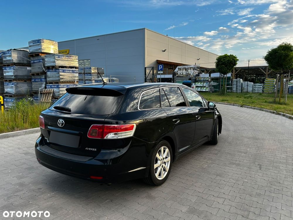 Toyota Avensis 2.0 Premium EU5 MS - 8