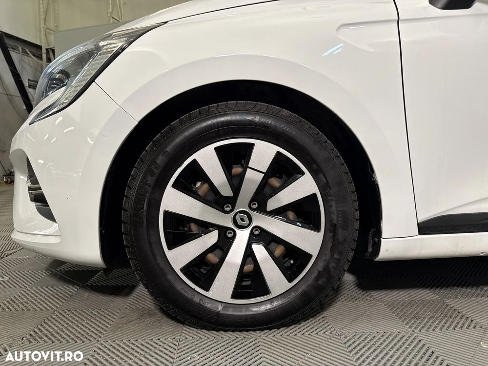 Renault Clio - 15