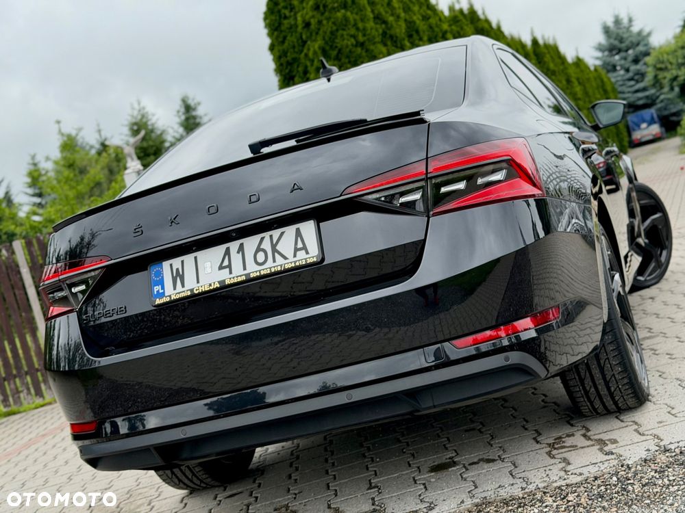 Skoda Superb 2.0 TDI Sportline - 32