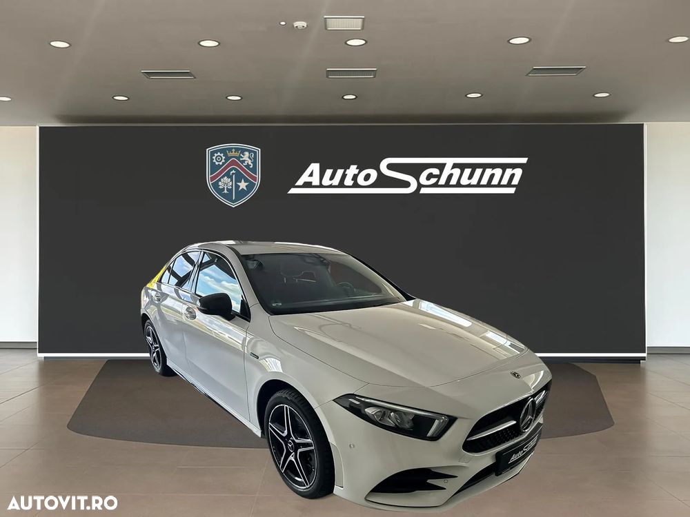 Mercedes-Benz A 250 e 8G-DCT AMG Line - 3