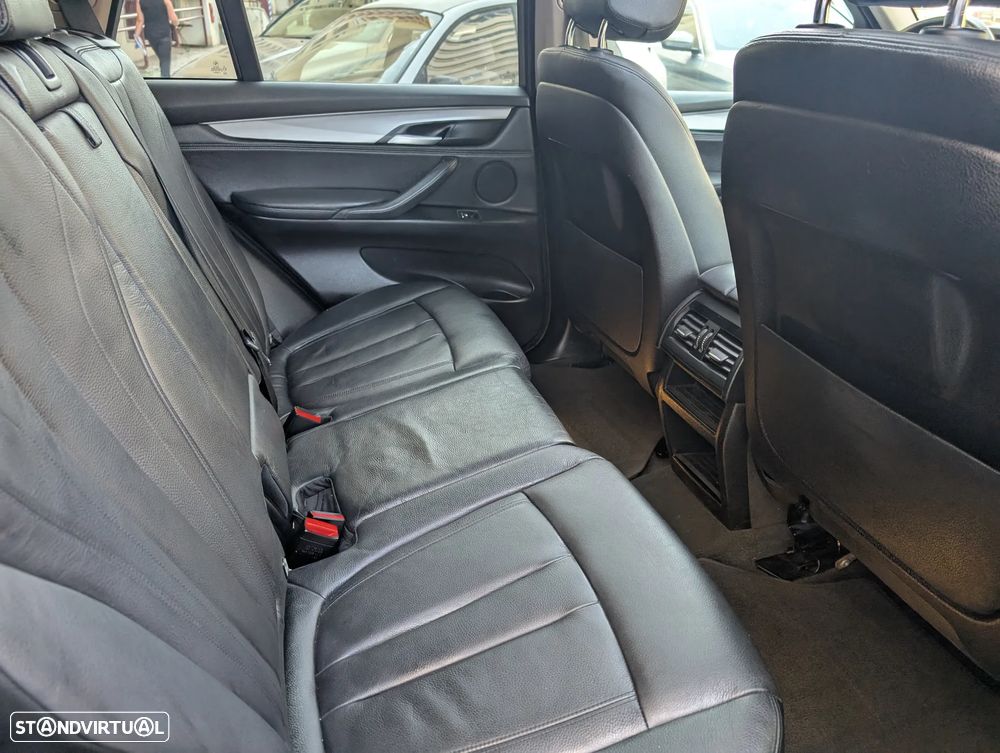 BMW X5 25 d sDrive Comfort 7L - 12