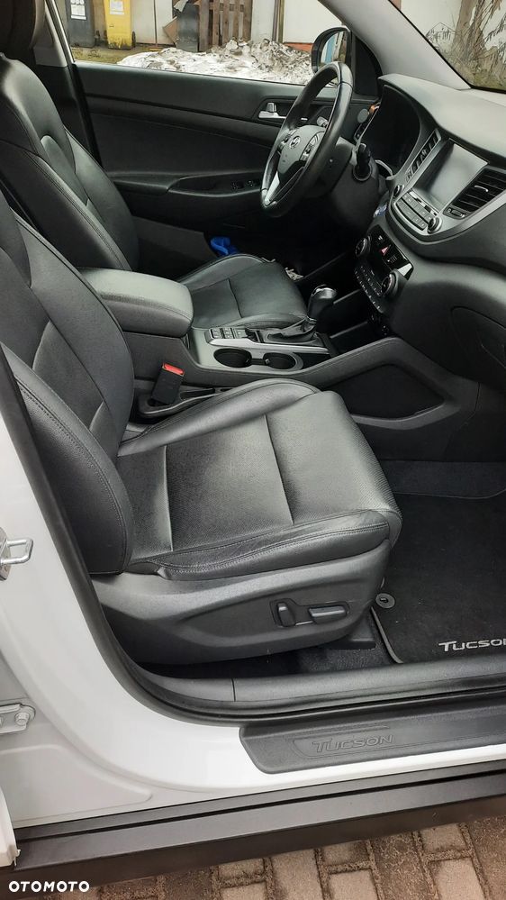 Hyundai Tucson blue 1.7 CRDi 2WD DCT Premium - 21