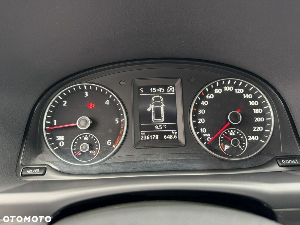 Volkswagen Touran 1.6 TDI DPF BlueMotion Technology Highline - 26