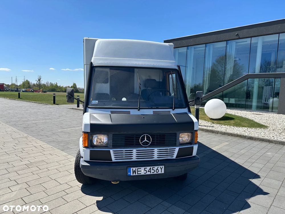 Mercedes-Benz 308D (kaczka) - 10