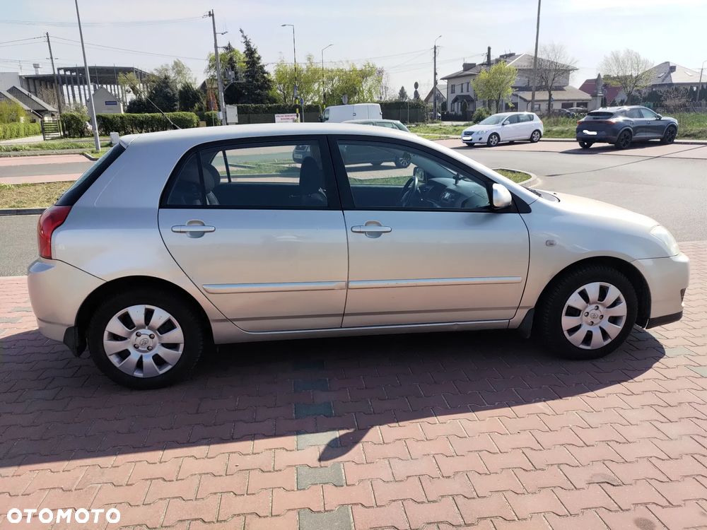 Toyota Corolla 1.6 VVT-i Sol - 5