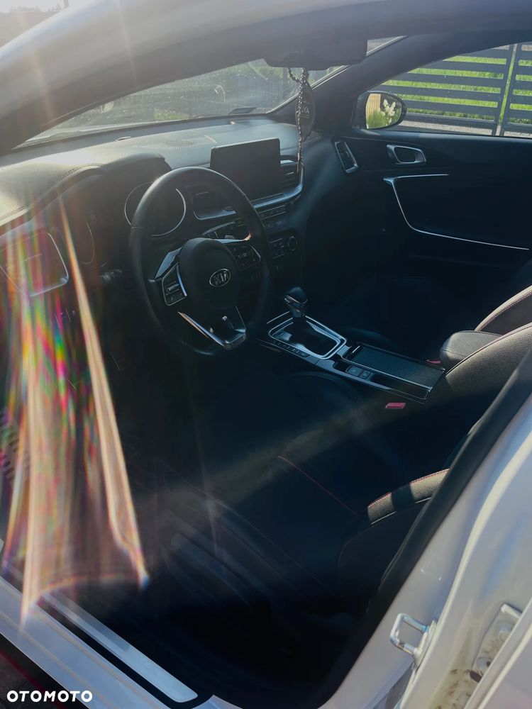 Kia ProCeed - 11