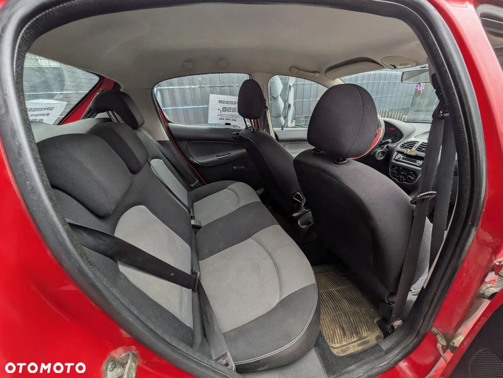 Peugeot 206 1.4 Happy - 8