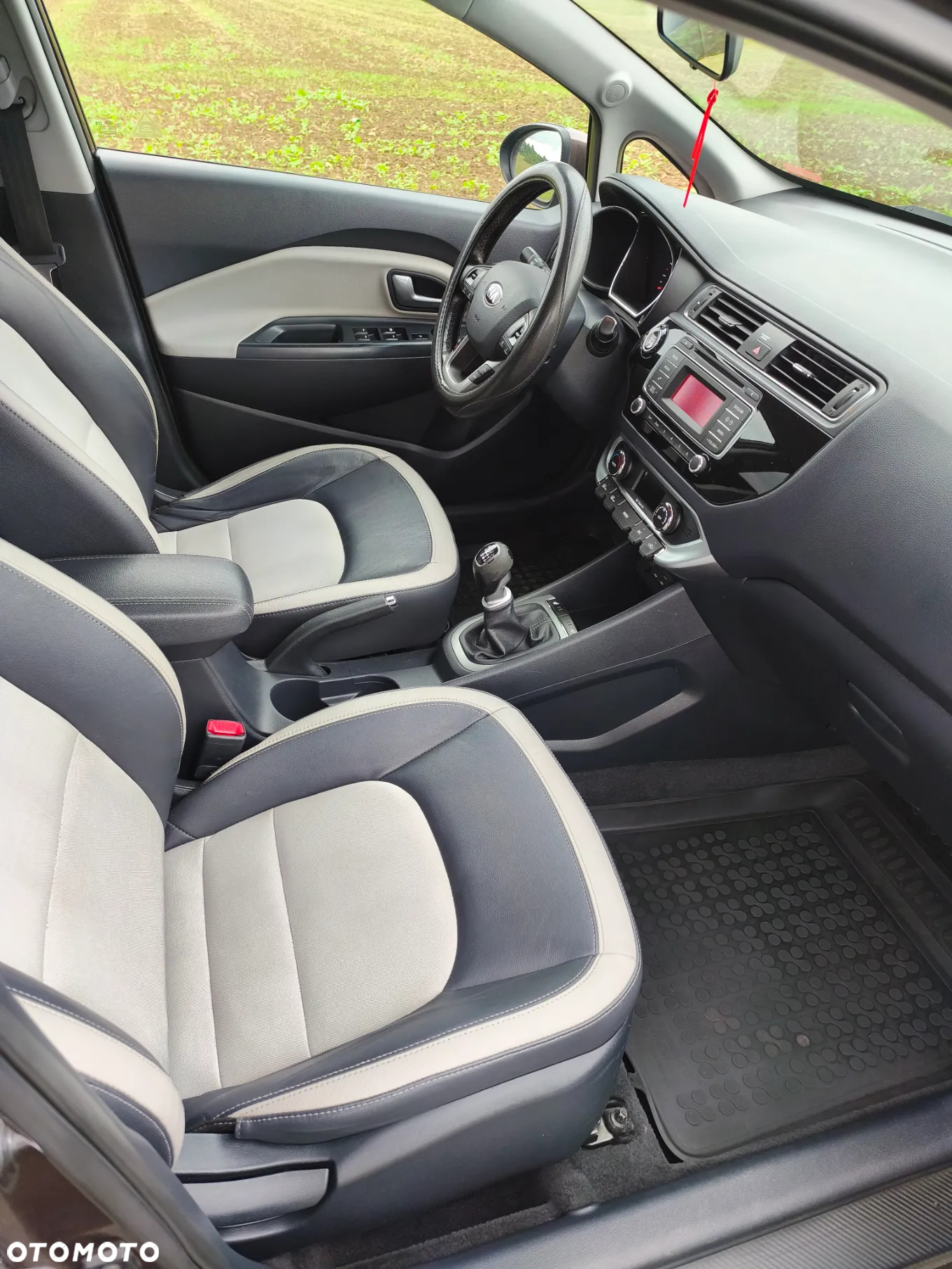 Kia Rio - 13