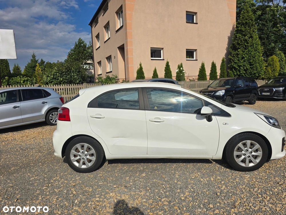 Kia Rio 1.2 Business Line - 13