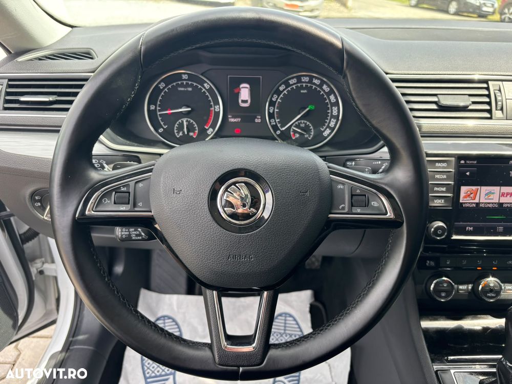 Skoda Superb 2.0 TDI DSG Ambition - 17