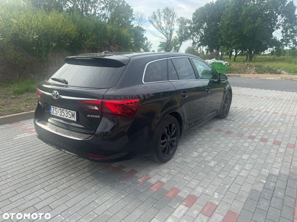 Toyota Avensis 2.0 D-4D Premium - 14