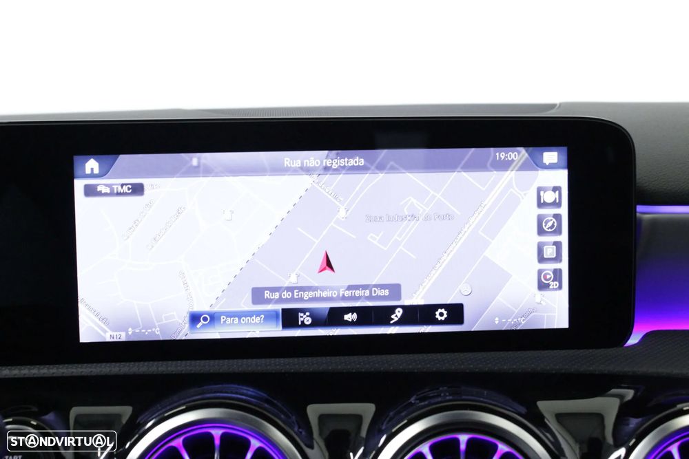 Mercedes-Benz A 250 e AMG Line - 12