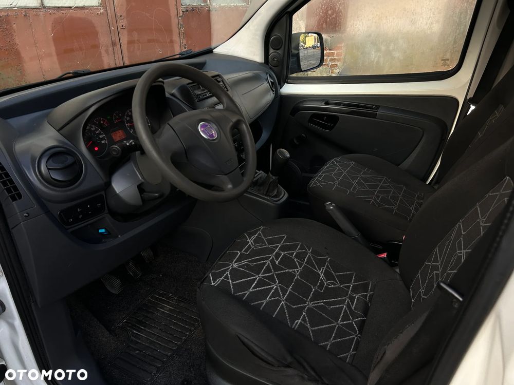 Fiat Fiorino Kombi 1.3 MJ Adventure - 10