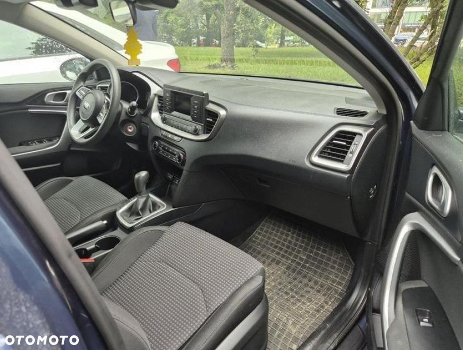 Kia Ceed 1.0 T-GDI S - 10