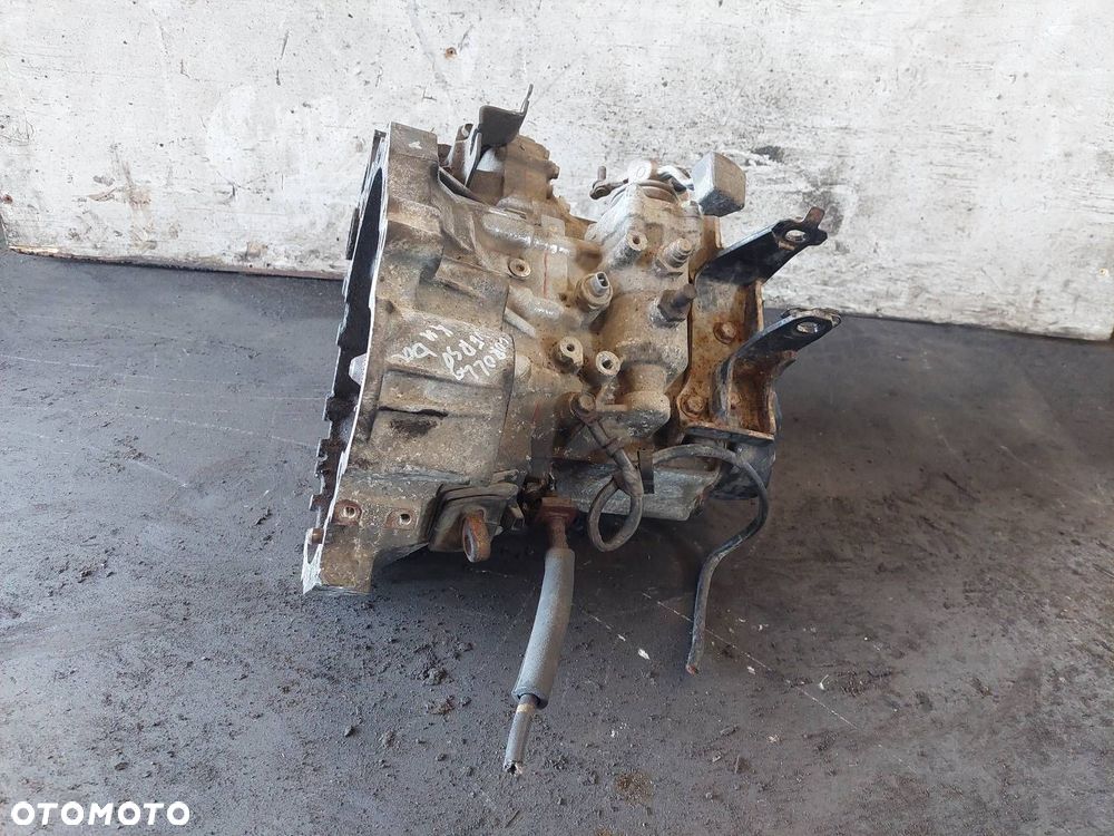 SKRZYNIA BIEGÓW TOYOTA COROLLA VERSO  2.0 D4D - 5