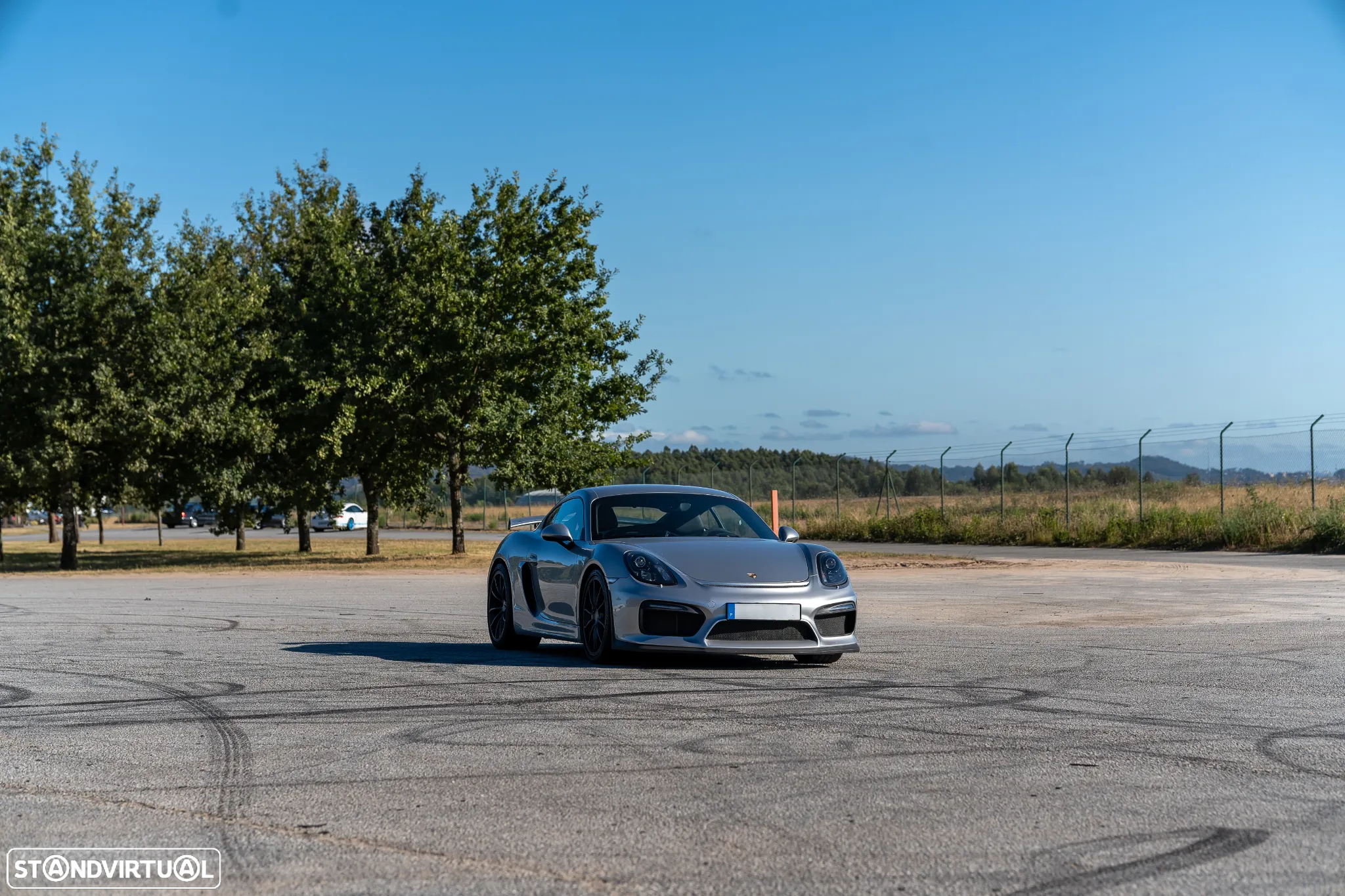 Porsche Cayman GT4 - 2