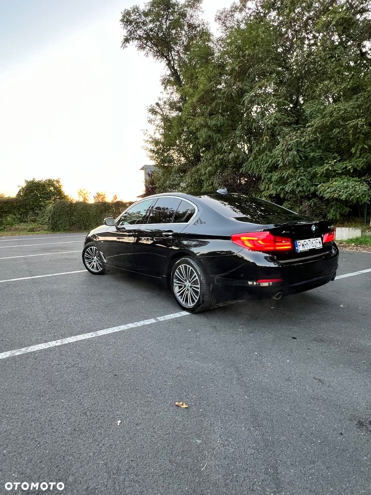 BMW Seria 5 520d xDrive - 14