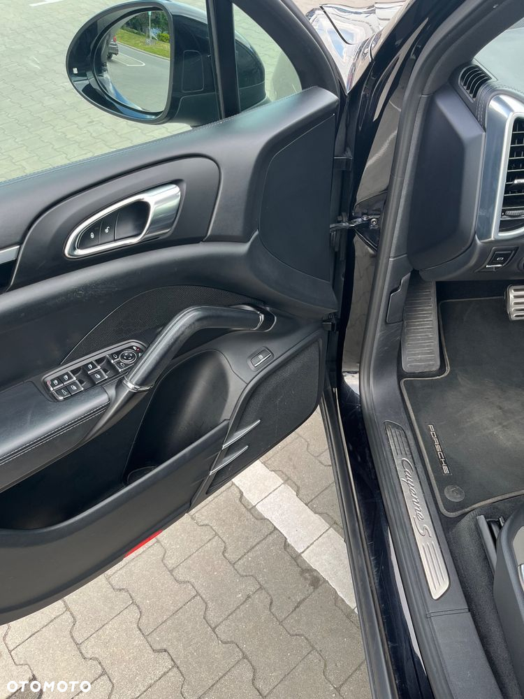 Porsche Cayenne Tiptronic S - 31