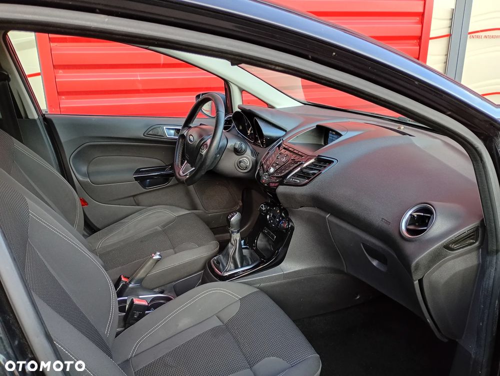 Ford Fiesta - 19