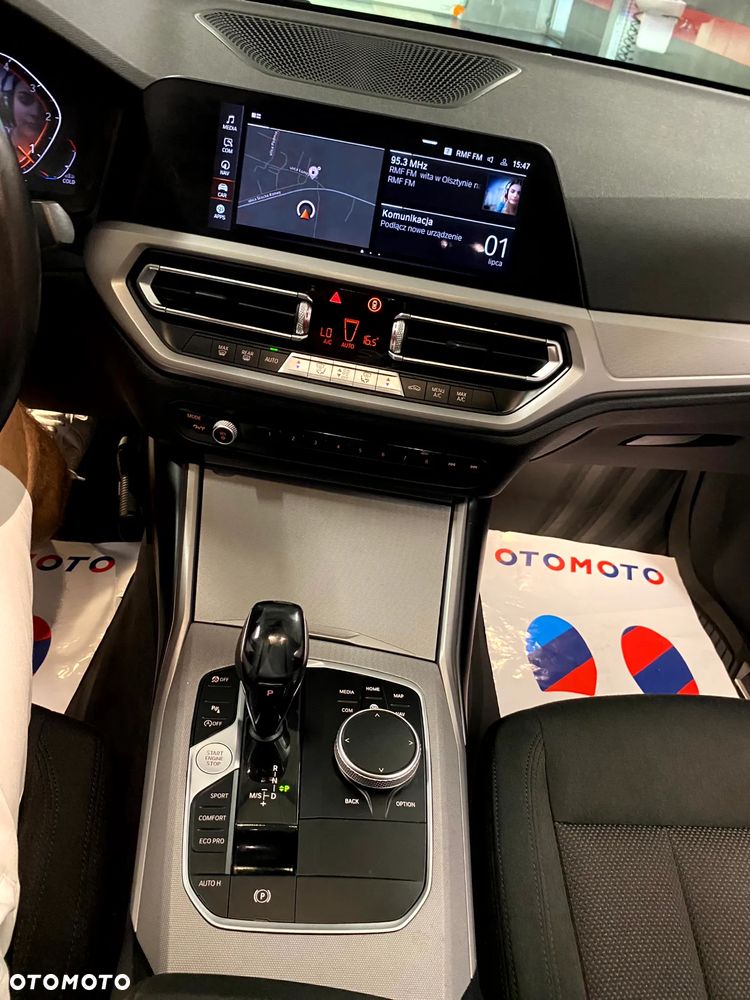 BMW Seria 3 320d Sport - 22