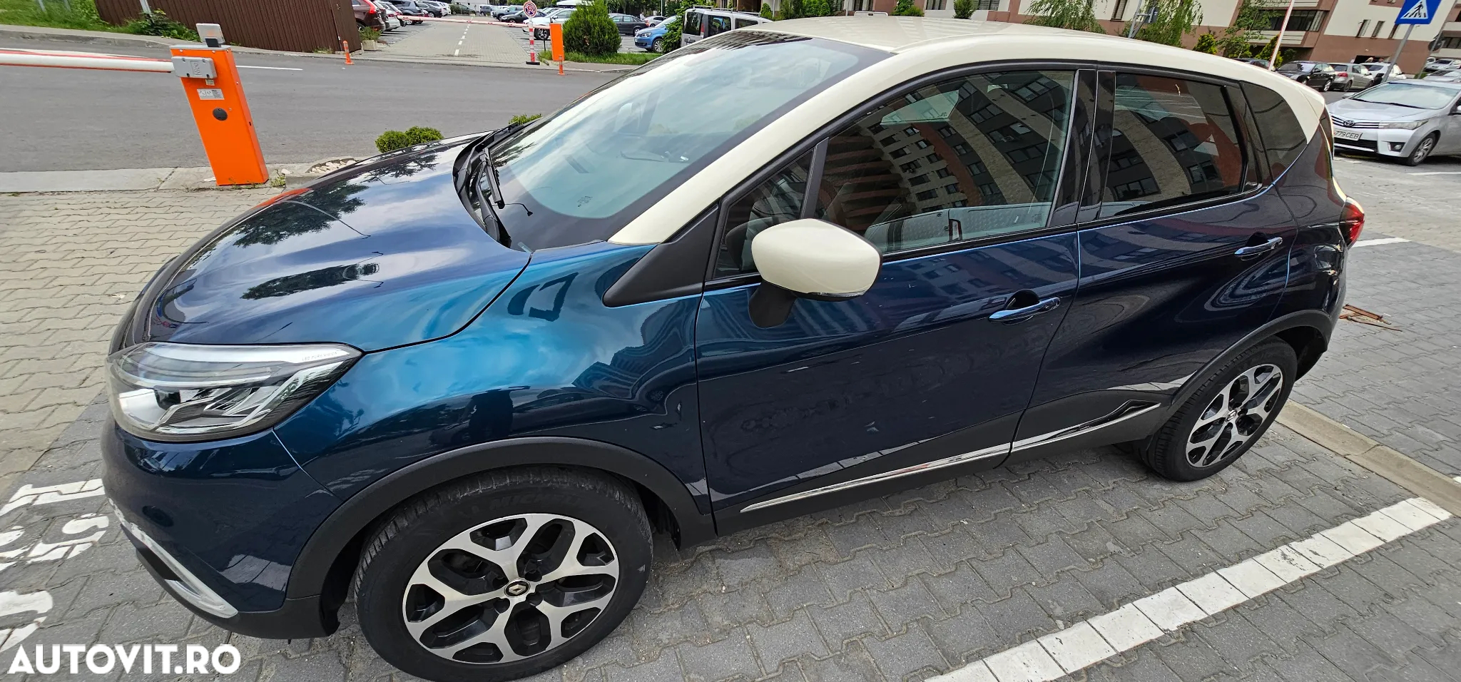 Renault Captur dCi Intens - 8