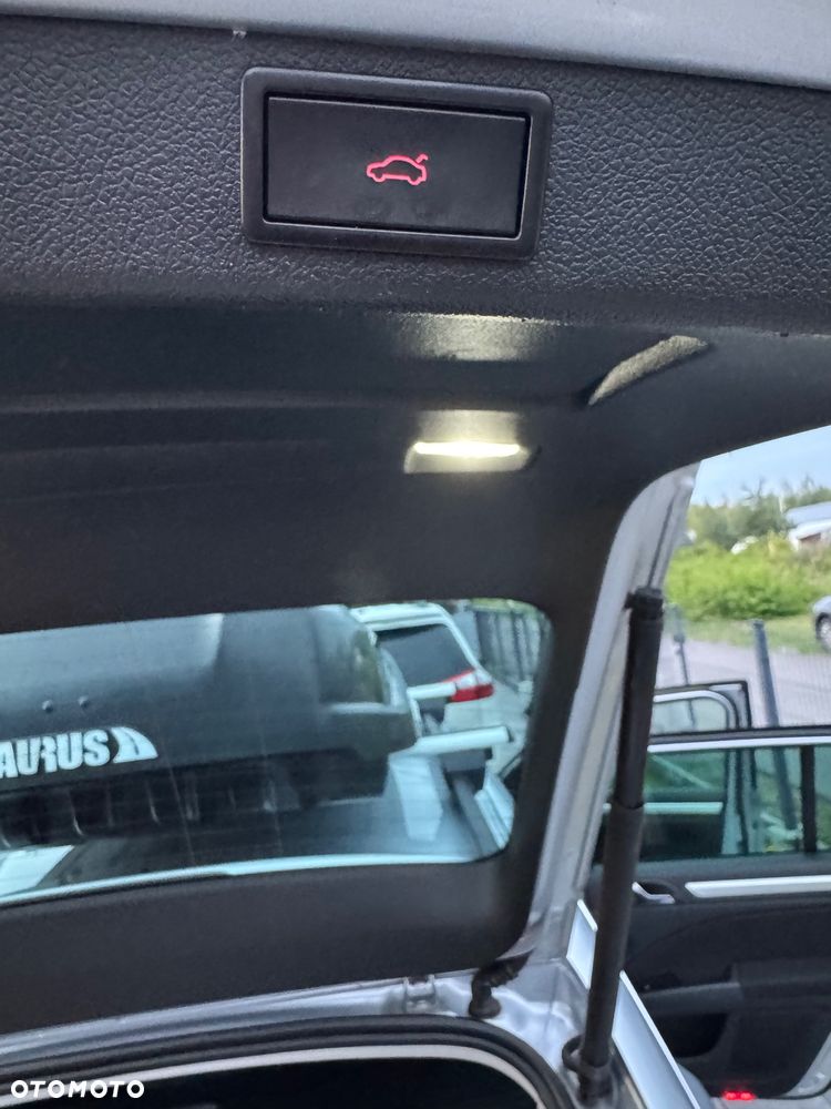 Skoda Superb 2.0 TDI Ambition DSG - 24