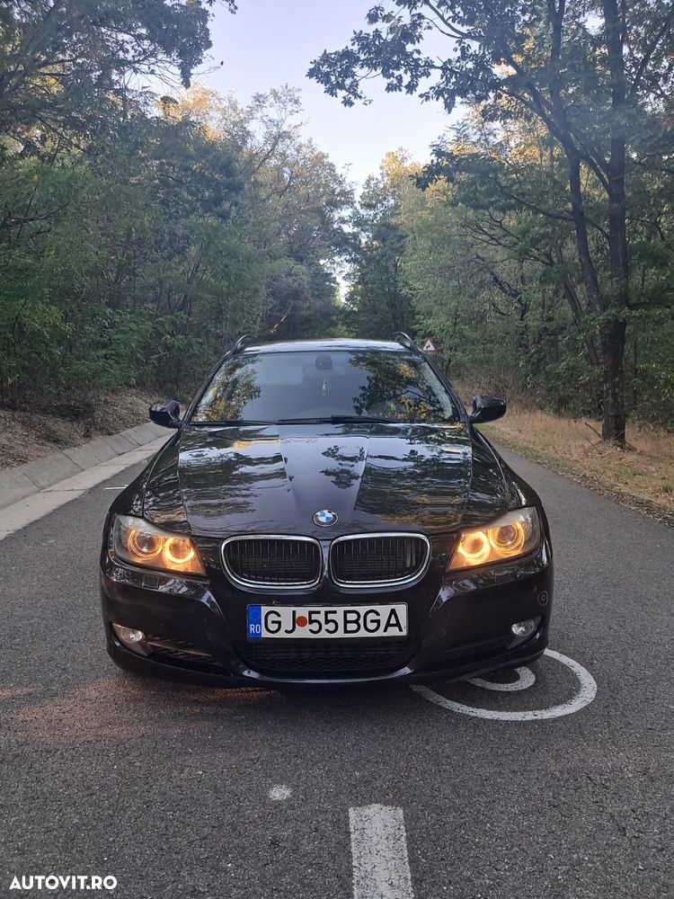 BMW Seria 3 320d DPF Touring - 1