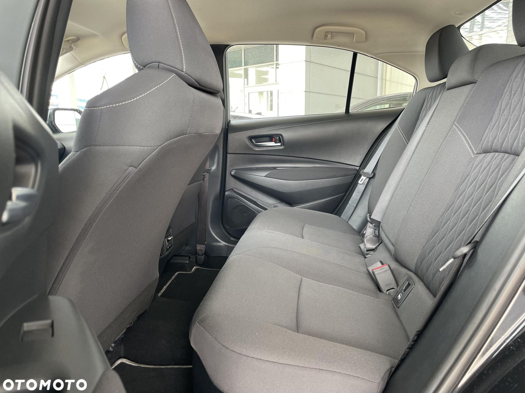 Toyota Corolla - 12