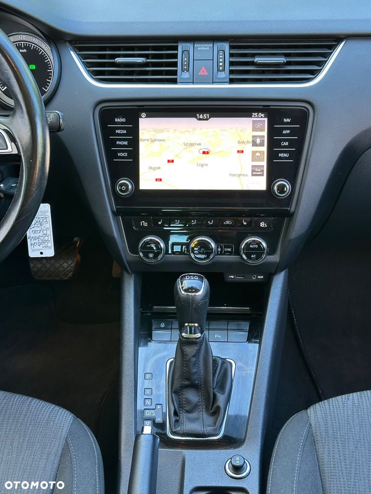 Skoda Octavia 1.8 TSI DSG Style - 22