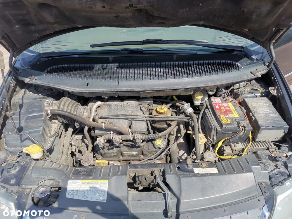 Chrysler Grand Voyager 3.3L Limited - 22