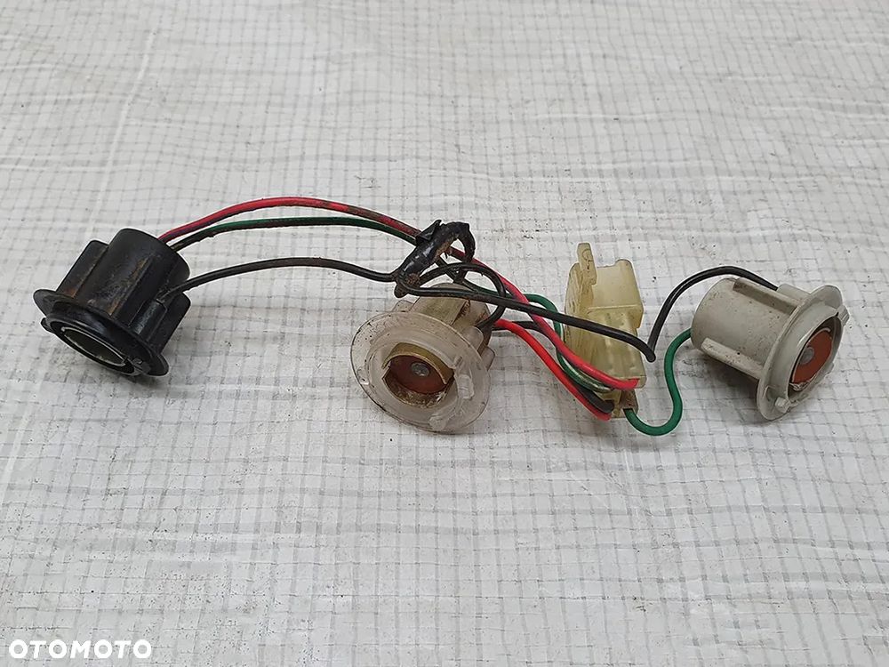 Instalacja lampy tylnej do Suzuki Vitara I