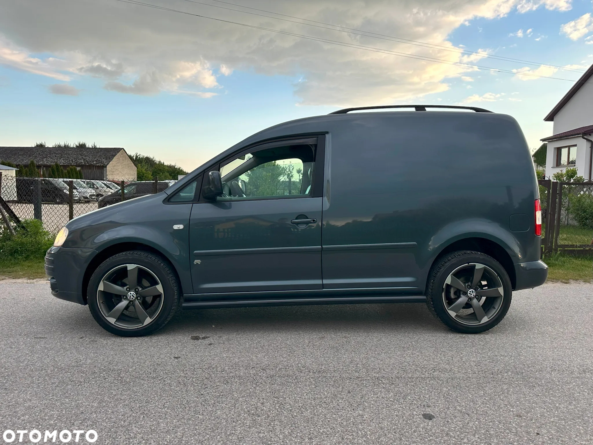 Volkswagen Caddy - 2