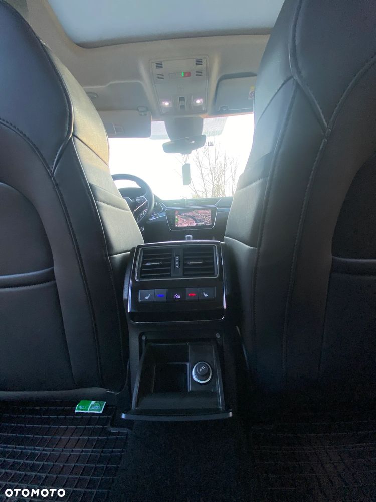 Skoda Superb 2.0 TDI SCR 4x4 L&K DSG - 18