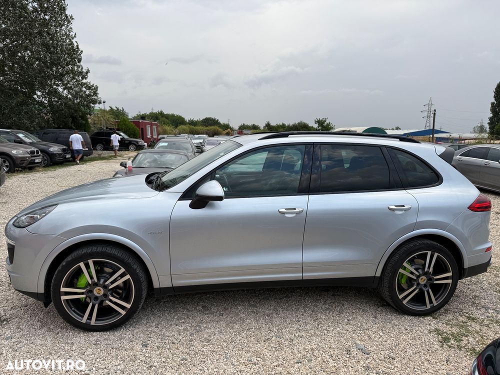 Porsche Cayenne Diesel Platinum Edition - 3
