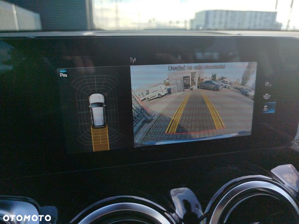 Mercedes-Benz GLB - 19