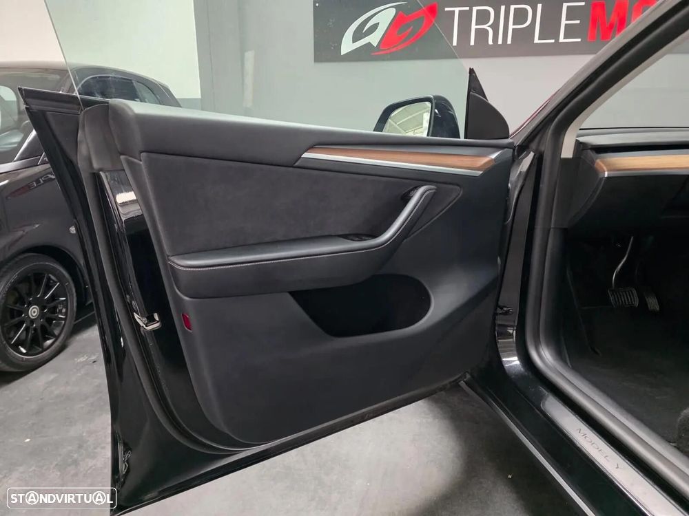 Tesla Model Y Long Range Dual Motor AWD - 10