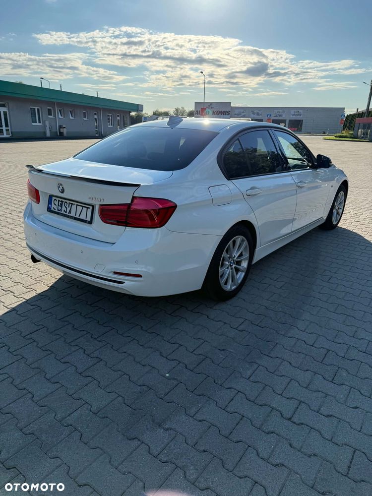 BMW Seria 3 318i Sport Line - 3