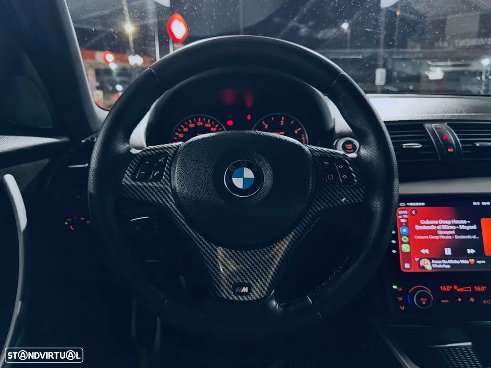 BMW 118 d Pack M - 17