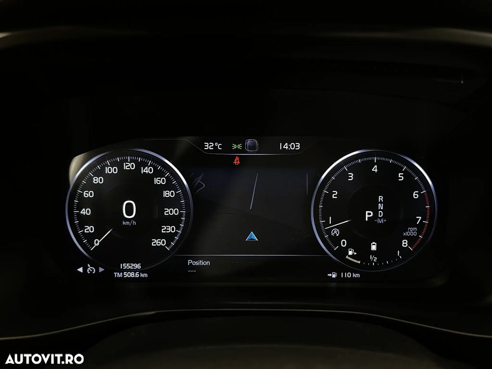 Volvo XC 40 B4 AT8 AWD Mild Hybrid R-Design - 30