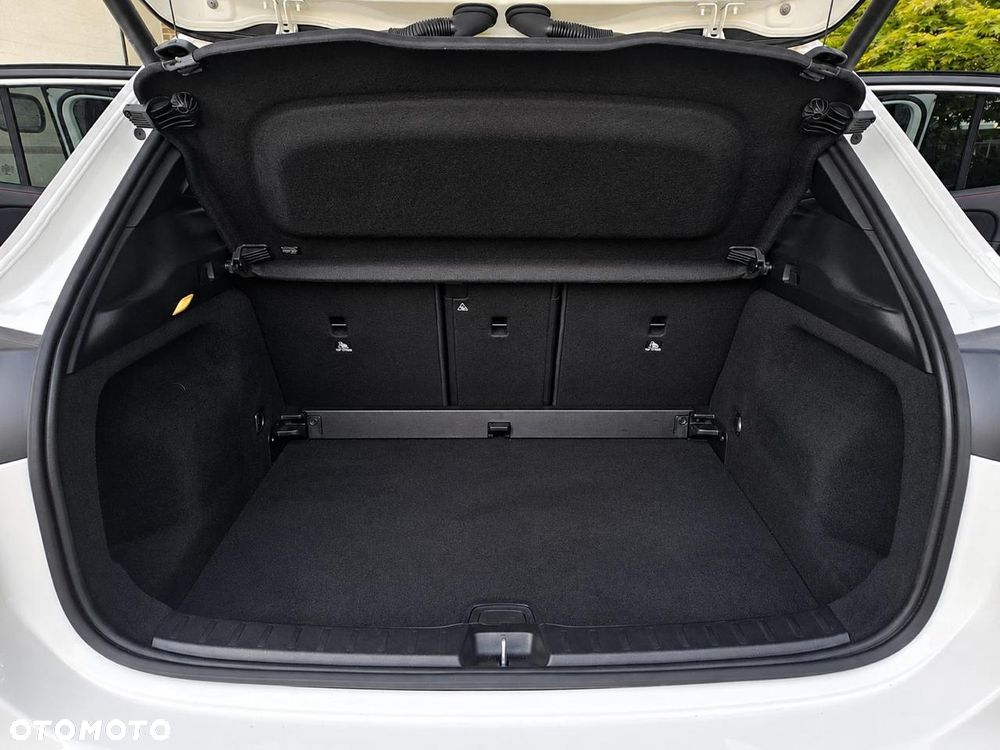 Mercedes-Benz GLA 250 4Matic 8G-DCT - 11