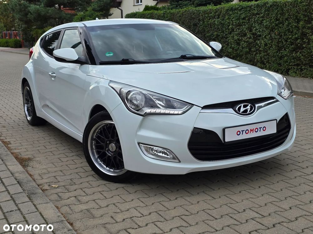Hyundai Veloster - 24