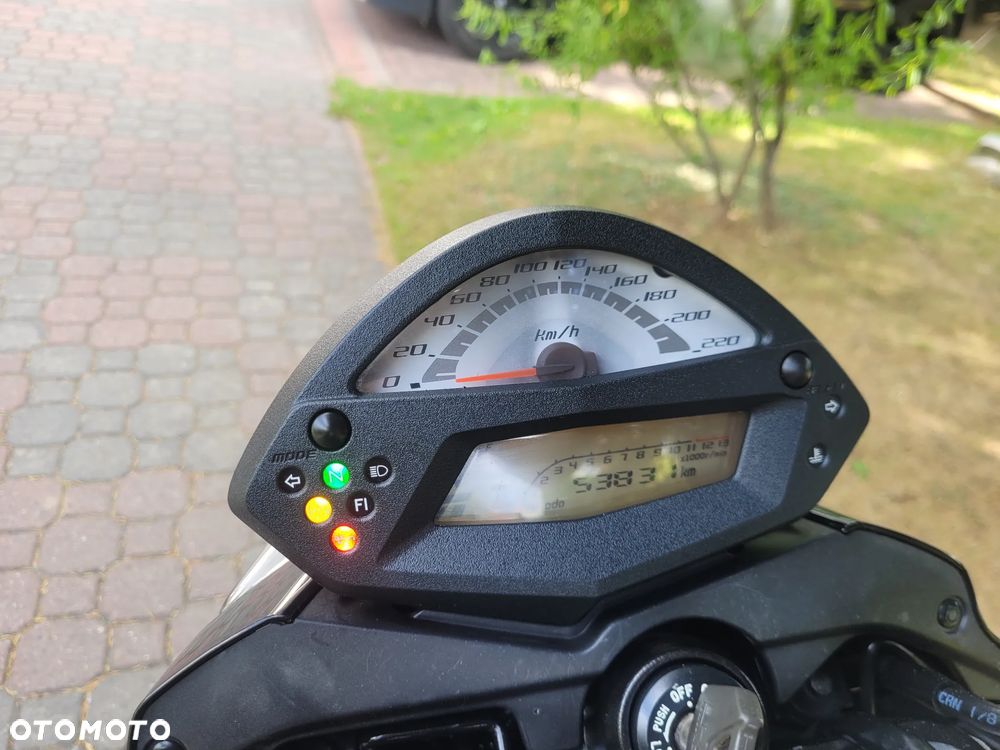 Kawasaki ER - 32