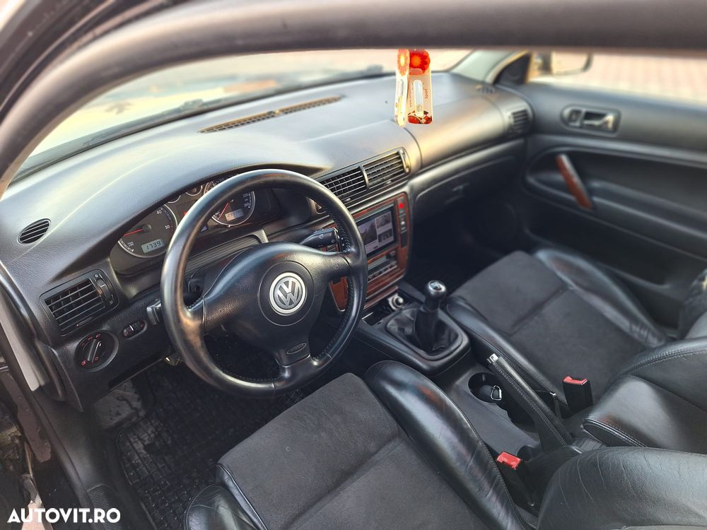 Volkswagen Passat - 5