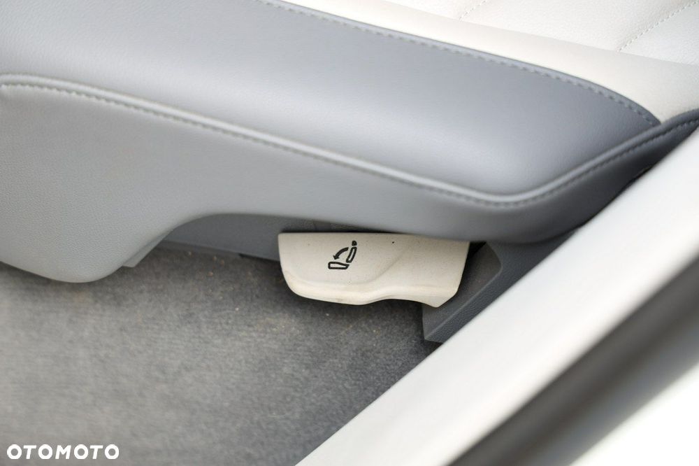 Volkswagen Touareg - 29