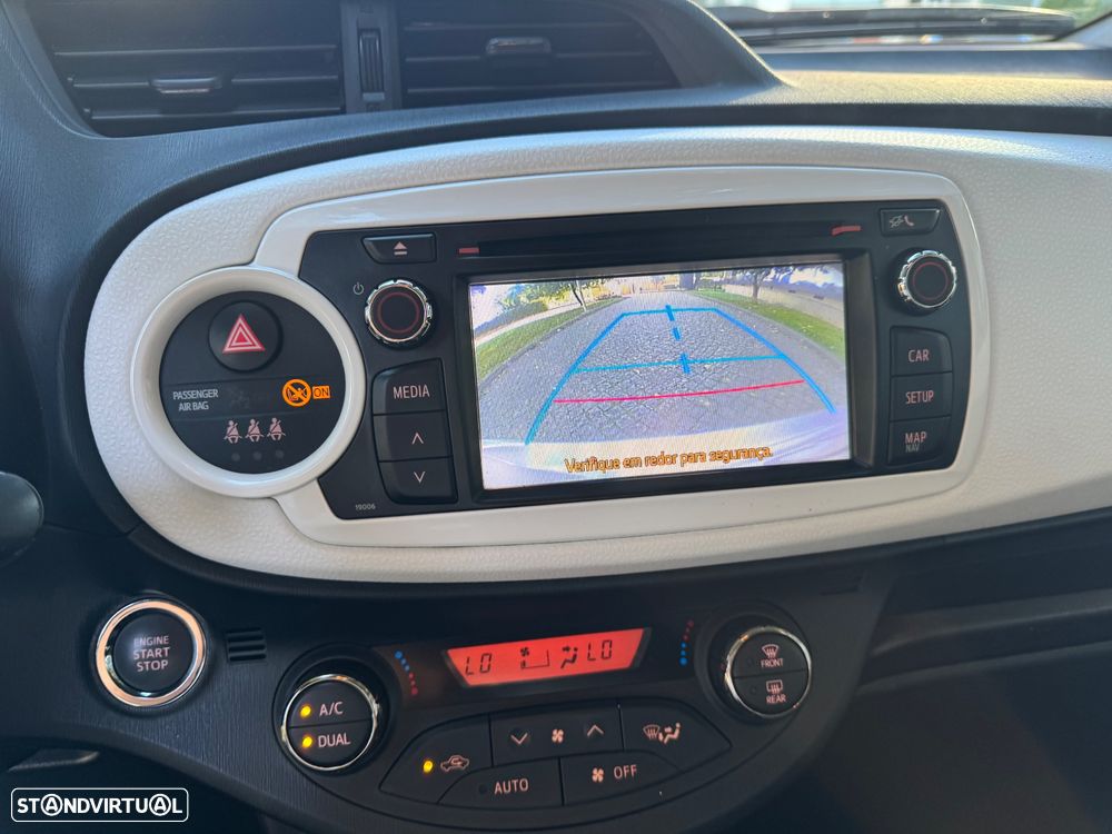 Toyota Yaris 1.4 D-4D Sport+P.Techno +Navi - 13