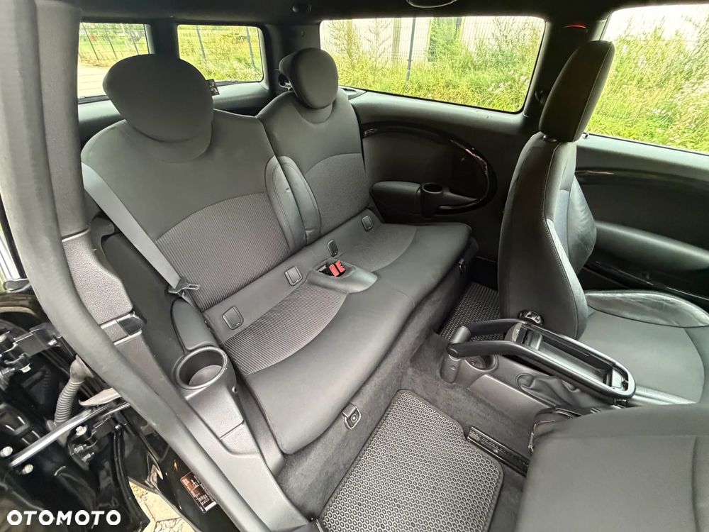 MINI Clubman - 16