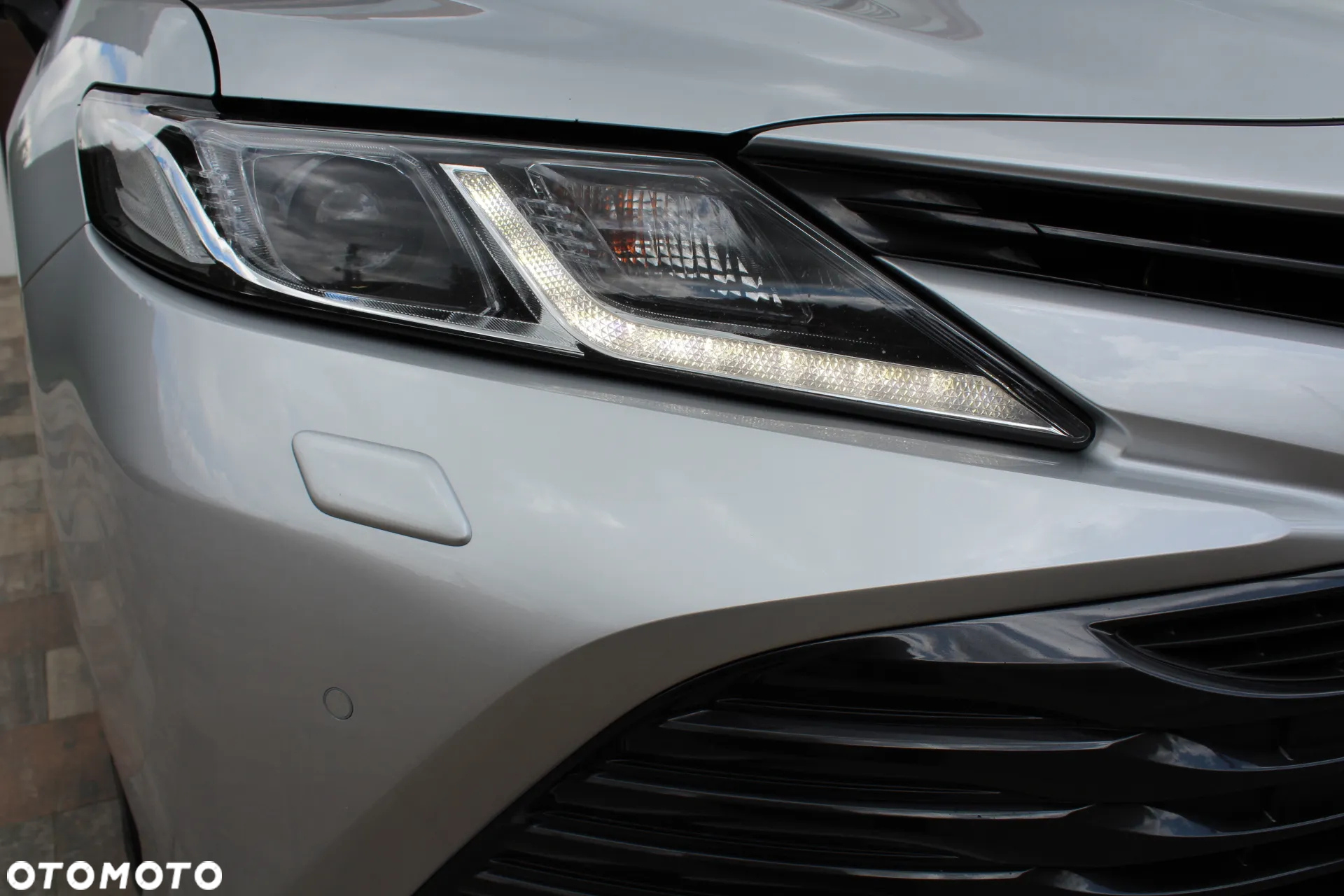 Toyota Camry 2.5 Hybrid Comfort CVT - 11